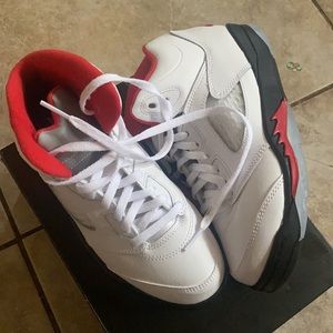 Jordan Fire Red New 2.5Y